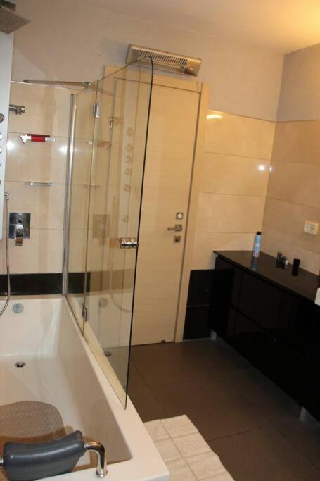 קשת בענן Villa Modi'in Ngoại thất bức ảnh