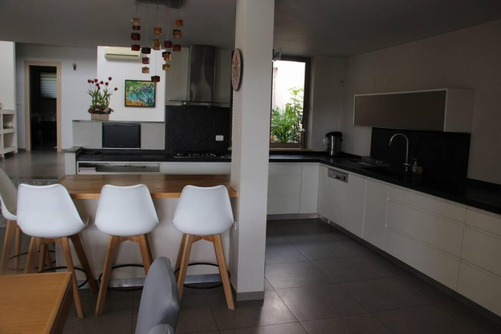 קשת בענן Villa Modi'in Ngoại thất bức ảnh